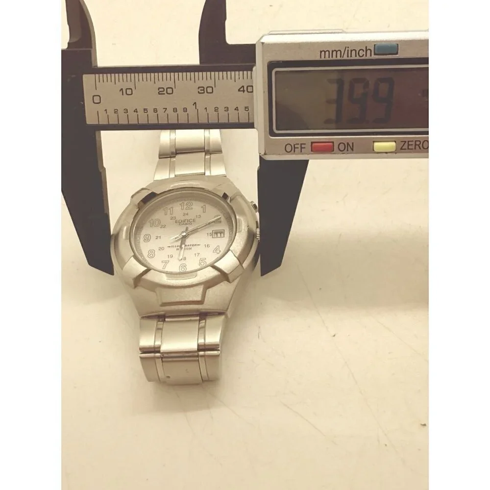 Casio Edifice Illuminator 2312 MMW100 Watch Silver Tone Bracelet White Face Date